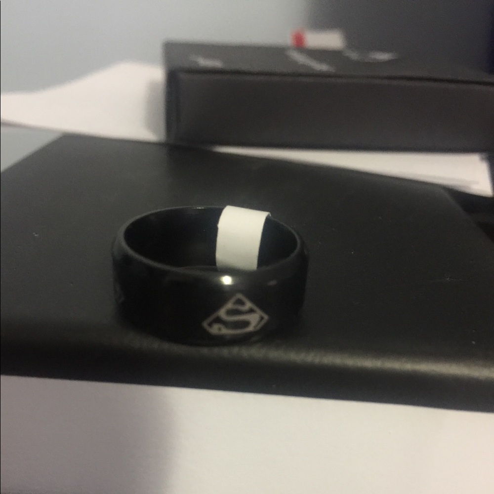 New ring - Picture 3 of 5